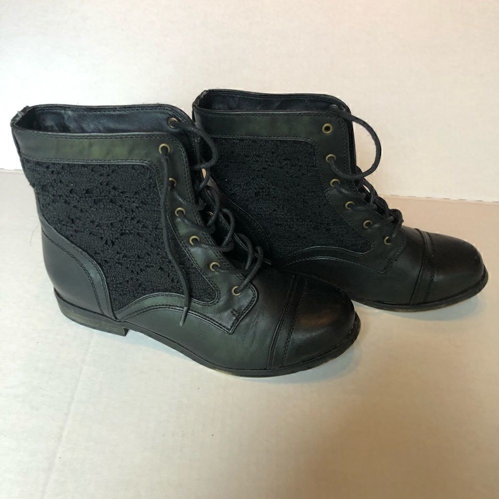 XOXO Brandice Ankle Boot 6.5M Black with knit upper Excellent condition